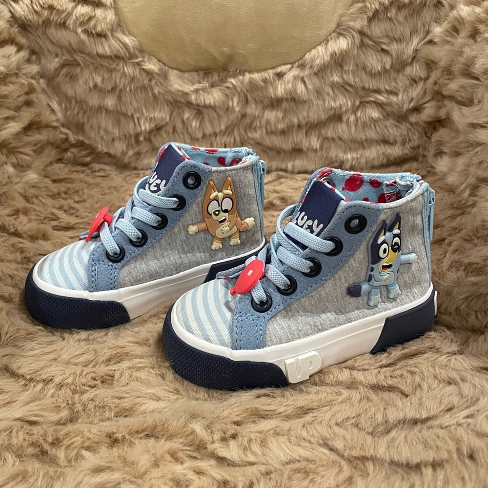 GroundUp Bluey & Bingo Hi Sneaker. Toddler/little kid. light blue. Worn once!